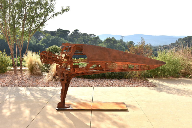 metal sculpture by Julien Allègre for the outdoor garden to buy in the shop of the gallery 22 contemporain