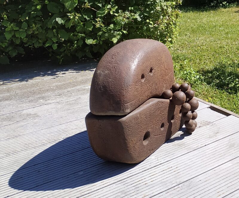sculpture for the garden in cast iron by Pierre Ribà available in the official shop of gallery 22.