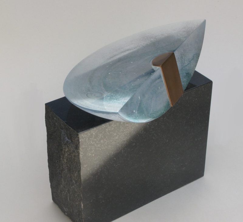 sculpture contemporaine en verre de christian von sydow disponible dans la boutique en ligne de la galerie 22.