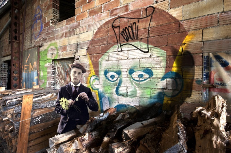 street-art photography on sale in the store of galerie22 by photographer alain schwarzstein