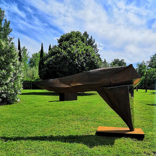 sculpture in corten and stainless steel for the garden of julien allegre available in the online shop of the gallery 22.