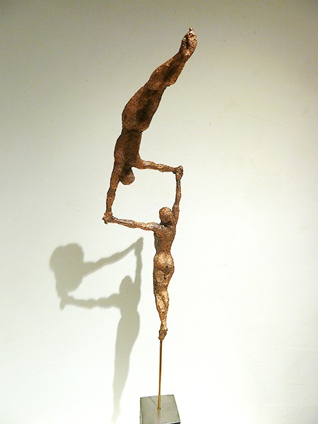 sculpture figurative en cuivre de gilles candelier disponible dans la boutique officielle de la galerie22
