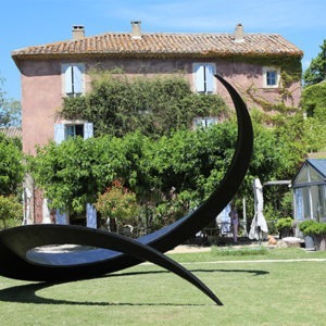 monumental sculpture for garden in metal available for sale in the online shop of the gallery 22.