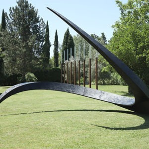monumental sculpture for garden in metal available for sale in the online shop of the gallery 22.