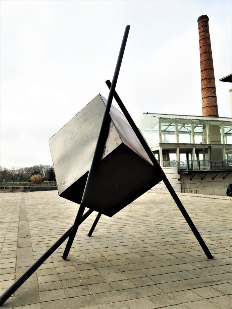 monumental sculpture in steel by sebastien zanello on sale in the store of the gallery 22