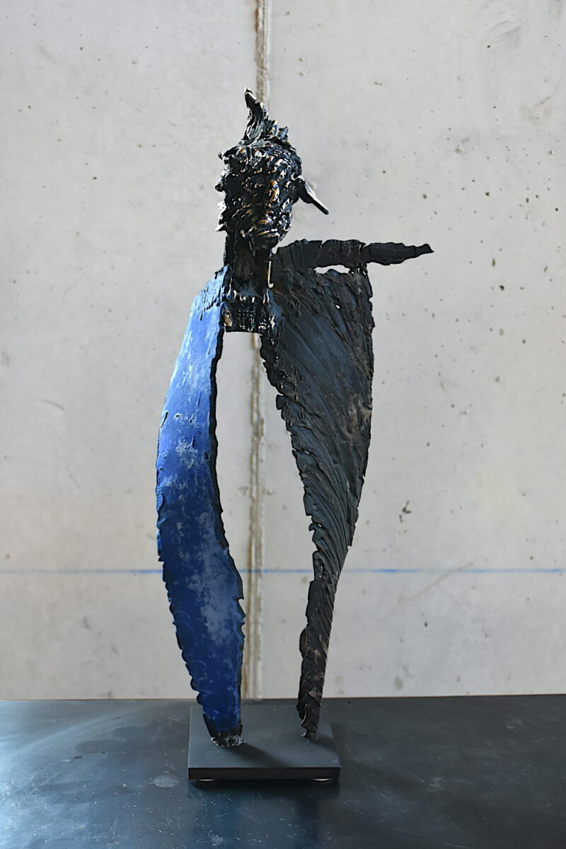 sculpture contemporaine en metal et bronze de julien allegre