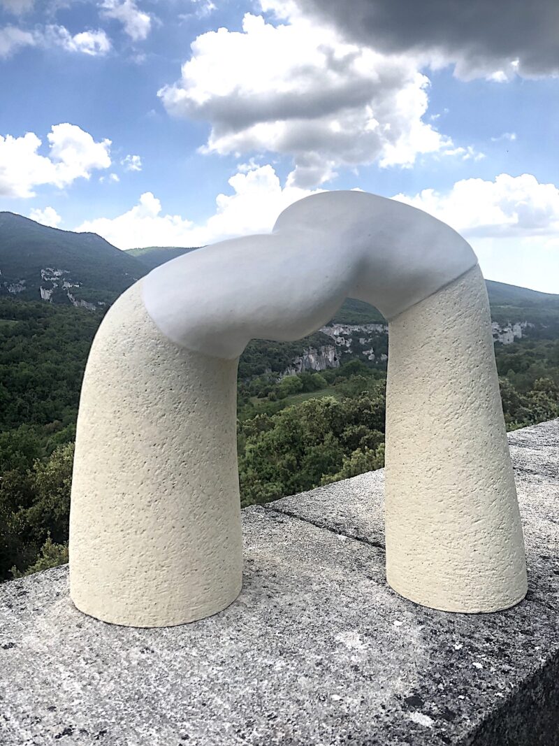 arche, sculpture ceramique abstraite contemporaine blanche de christiane filliatreau